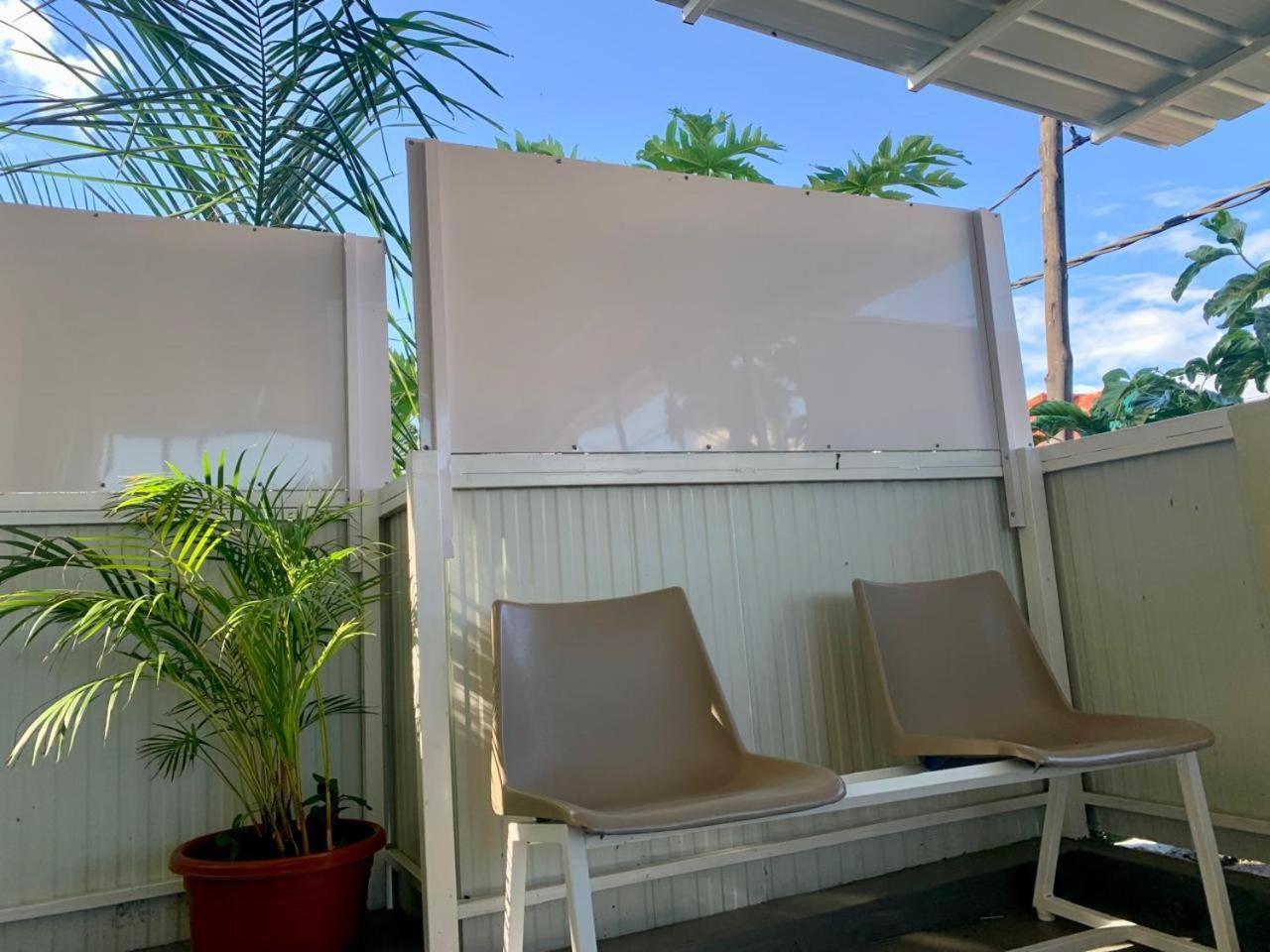 Oasis 2 Hotell Mahébourg Exteriör bild